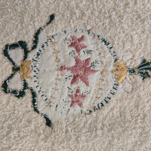 Christmas Theme Hand Towels - Picture 8 of 12